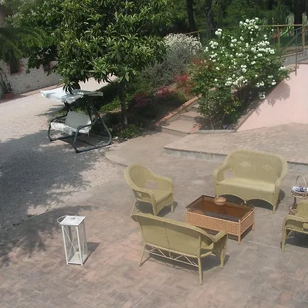 Casali Del Toppello Apartamento Mantignana